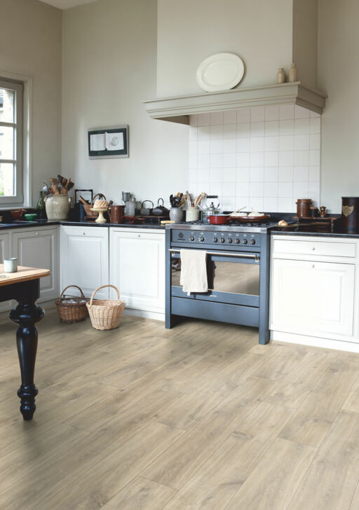 QuickStep CLASSIC Havana Oak Natural With Saw Cuts Laminate Flooring, 8mm